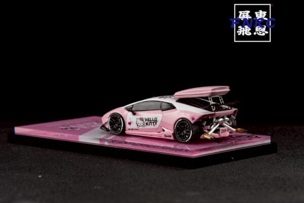 TPC 藍寶堅尼 LP610爆改小牛 Hello Kitty 塗裝