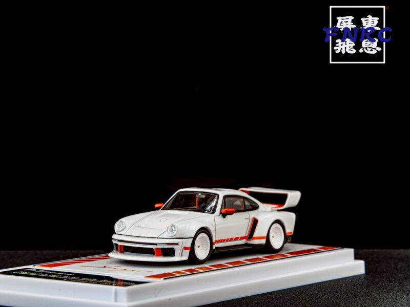 《絕版品》 FNRC 保時捷 911 DLS 白色 《絕版品》 FNRC 保時捷 911 DLS 白色