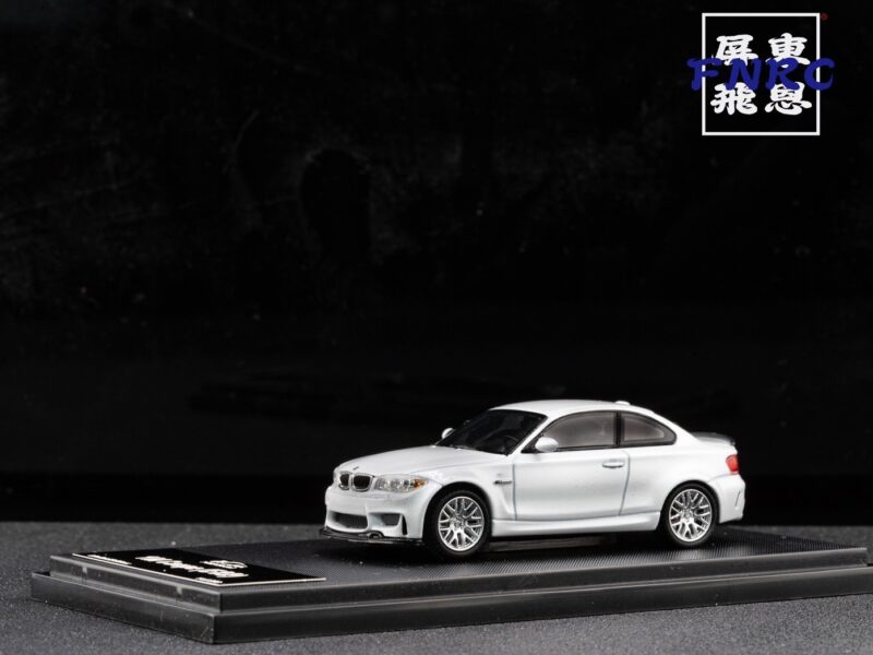 《獨家模具》 BMW E82 1M Coupe 《獨家模具》 BMW E82 1M Coupe