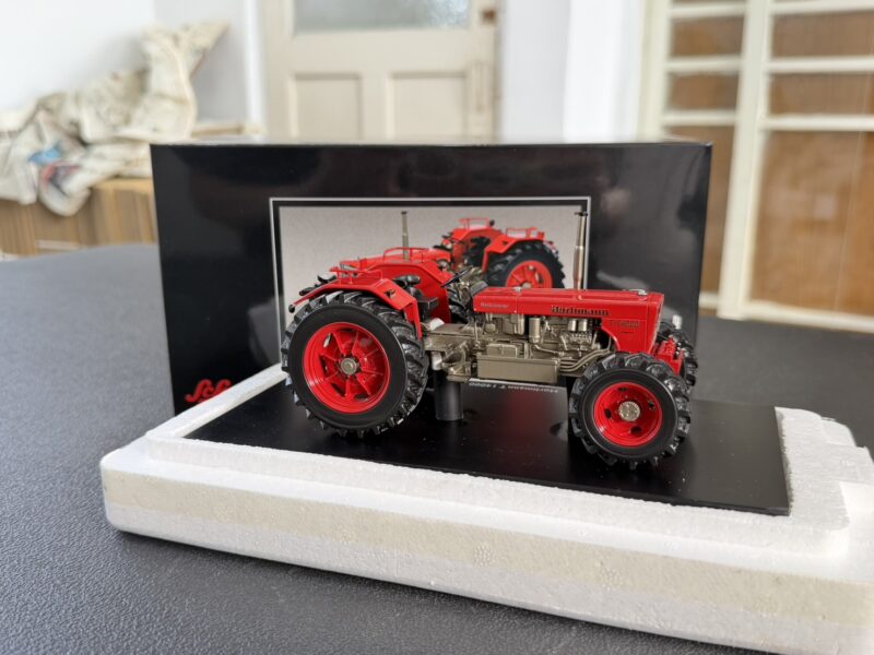 《車友代標》Schuco 1/18 瑞士 Hurlimann T-14000 農用拖拉機