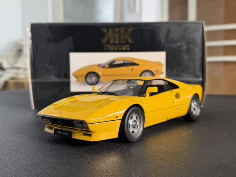 《車友代標》KK 1/18  Scale Model 1984 法拉利 288 GTO 黃色