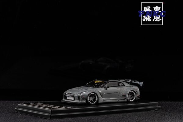 MC 1/64 Nissan GTR R35 戰鬥灰