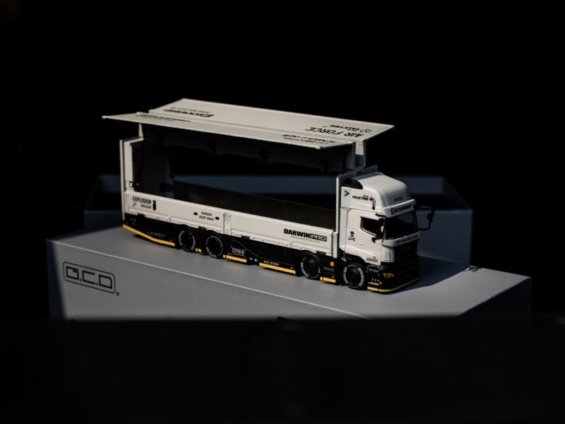 《車友代標》 GCD 北京會展限定 HINO 達爾文貨櫃車