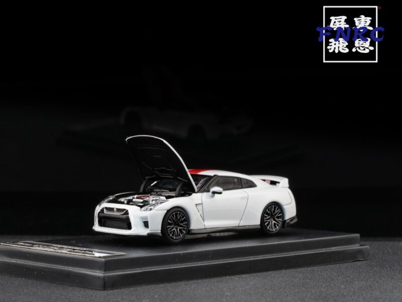 《車友代標》 MOTORHELIX 1/64 Nissan GTR R35 50週年限定