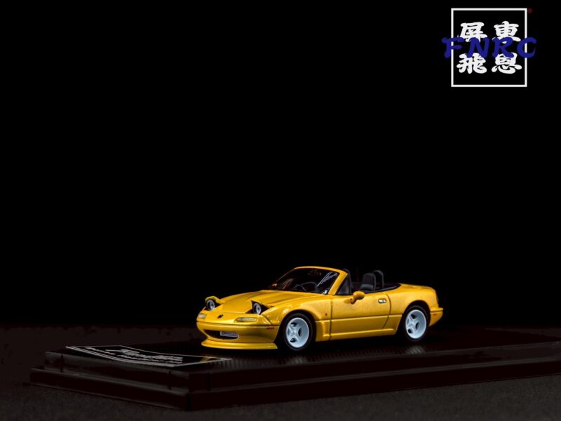 MICROTURBO 1/64 馬自達 MX5 金屬黃 跳燈可啟閉 MICROTURBO 1/64 馬自達 MX5 金屬黃 跳燈可啟閉