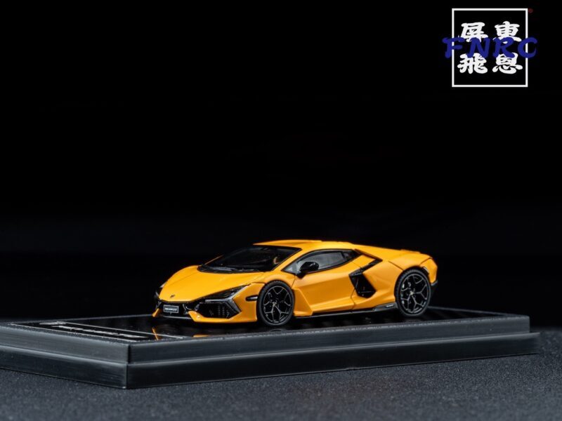 LCD Lamborghini Revuelto LB744 賽道黃