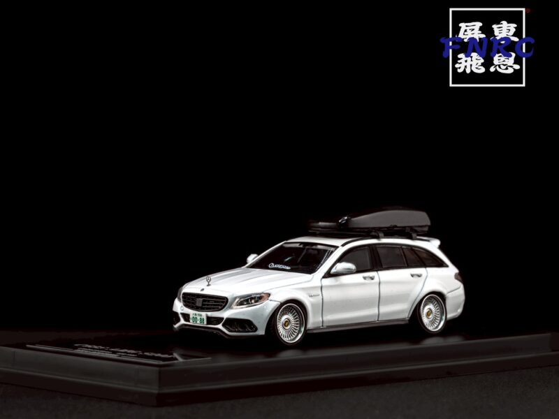 《絕版品》 DCM 1/64 賓士 C63s AMG 白色 底趴改裝版 軸承輪 《絕版品》 DCM 1/64 賓士 C63s AMG 白色 底趴改裝版 軸承輪