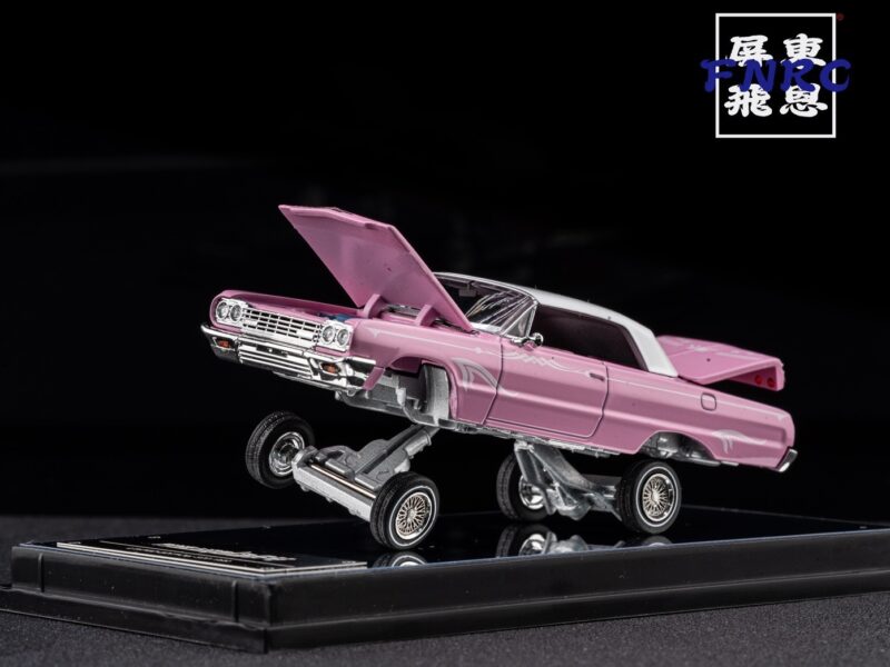 FW 1/64 雪佛蘭 美國西岸跳跳車 芭比粉 FW 1/64 雪佛蘭 美國西岸跳跳車 芭比粉