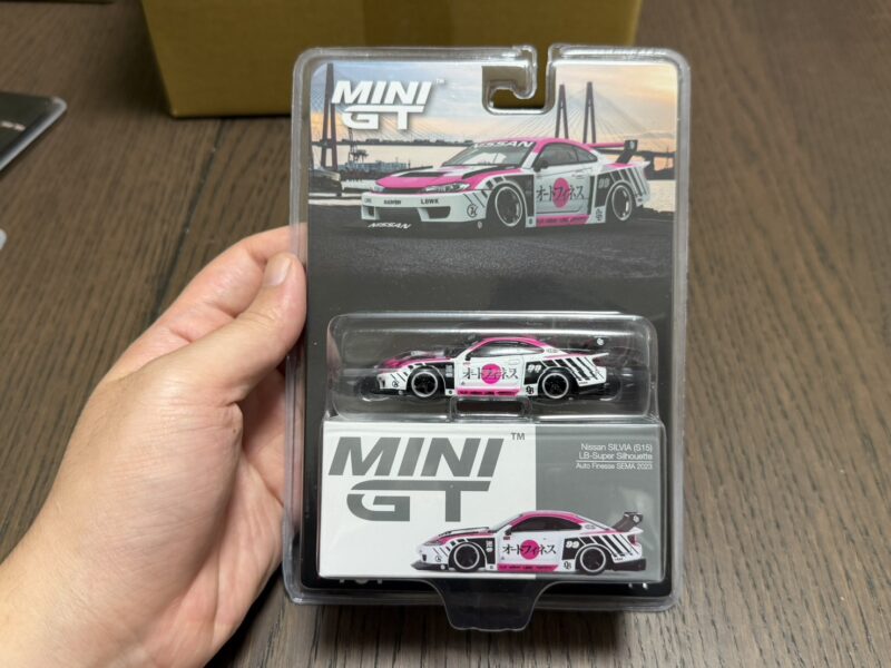 《車友代標》 MINI GT No.781 Nissan Silvia S15 LBWK 白粉