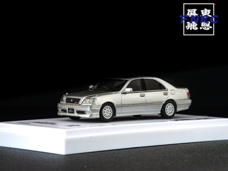 WHELART 1/64 皇冠11代 Athlet 銀色