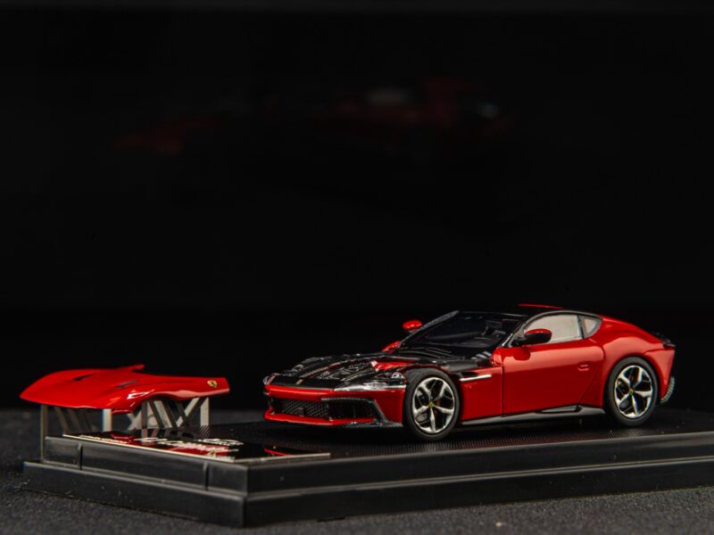 7CM Model 法拉利 12Cilindri 硬頂版 標準紅 7CM Model 法拉利 12Cilindri 硬頂版 標準紅