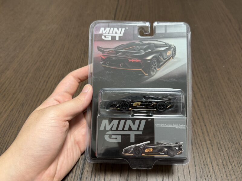 《車友代標》 MINI GT No.803 藍寶堅尼 Aventador SVJ63 敞篷 《車友代標》 MINI GT No.803 藍寶堅尼 Aventador SVJ63 敞篷