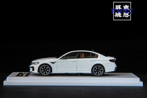 HM BMW M5 F90 雪山白
