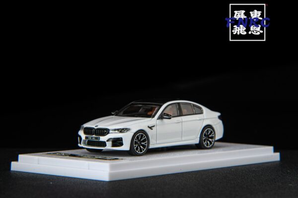 HM BMW M5 F90 雪山白