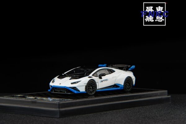 LCD Lamborghini Huracan STO 白色