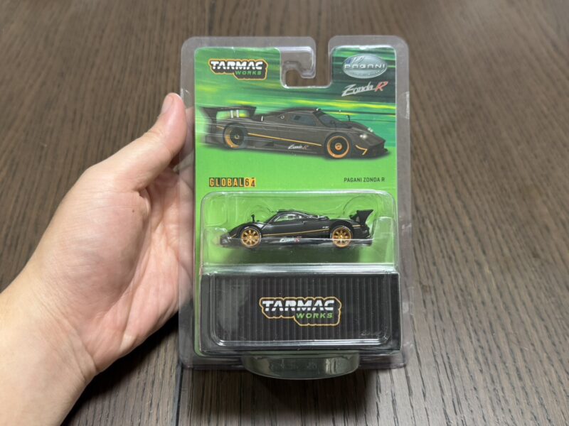 《車友代標》 Tarmac Works 1/64 帕加尼 Zonda R 黑金 《車友代標》 Tarmac Works 1/64 帕加尼 Zonda R 黑金