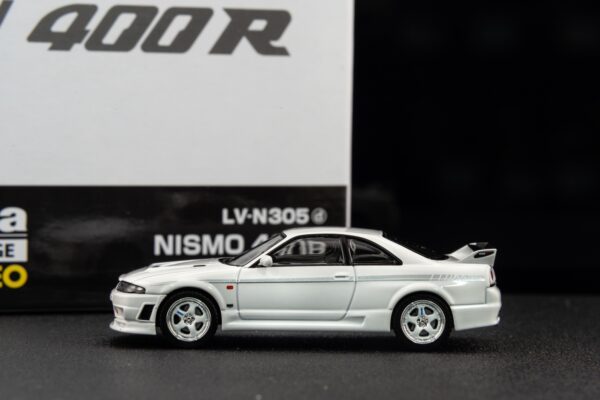 TLV 1/64 精品級 Nissan GTR R33 400R 白色