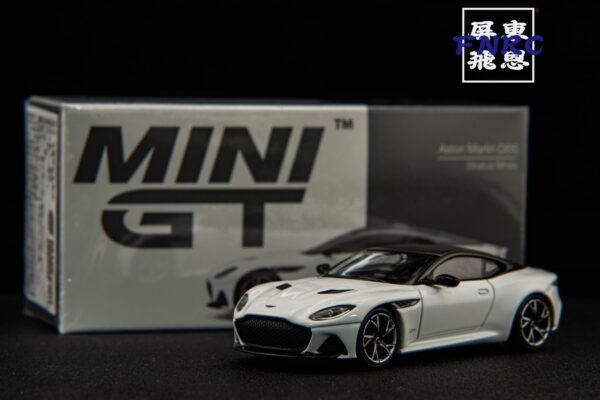 MINI GT No.1225 Aston Martin DBS 白色