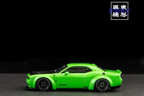 Tarmac Works 1/64 Dodge LBWK 地獄貓 綠色