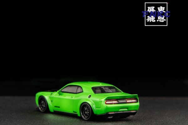 Tarmac Works 1/64 Dodge LBWK 地獄貓 綠色