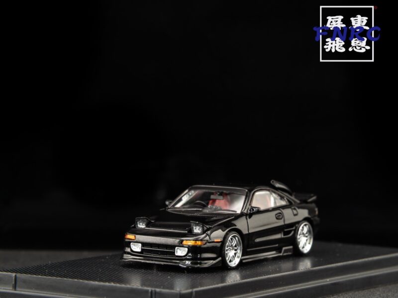 MT 1/64 Toyota Hong Kong Limited Edition 黑色 可跳燈機構
