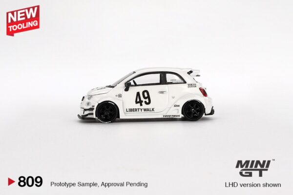 《車友代標》 MINI GT No.809  Abas Works ABARTH 595 Gara White