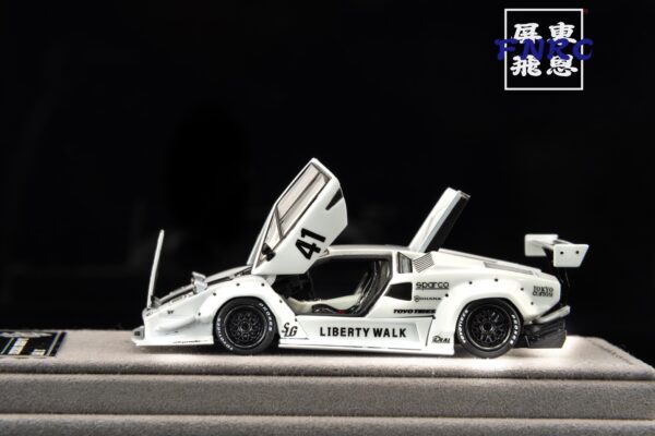 《車友代標》 TOPART 1/64 藍寶堅尼 LBWK  COUNTACH 亮光白 合金全可開