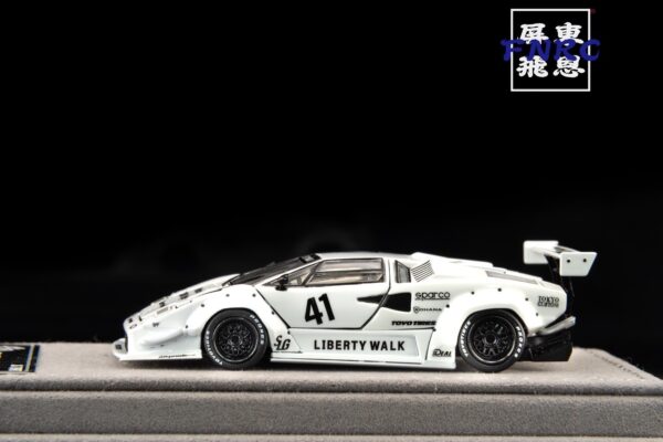《車友代標》 TOPART 1/64 藍寶堅尼 LBWK  COUNTACH 亮光白 合金全可開