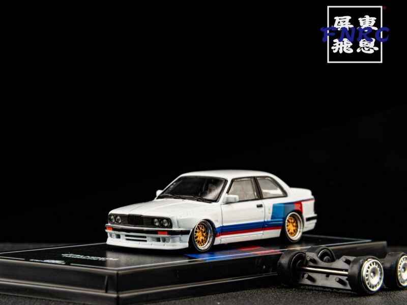 CM 1/64 Pandam M3 E30 珠光白三色拉花