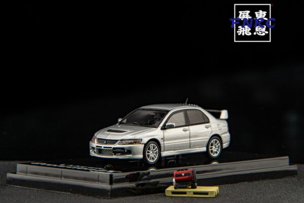 《車友代標》 HJ64 三菱 EVO9 GSR銀色 附引擎擺件