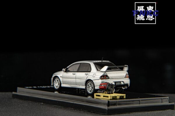 《車友代標》 HJ64 三菱 EVO9 GSR銀色 附引擎擺件
