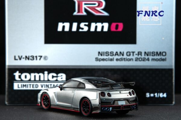 《車友代標》 TLV 1/64 精品 Nissan GTR R35 Nismo 銀色