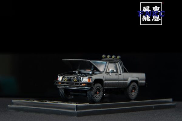 《車友代標》 GCD 1/64 Toyota 海力士 SR5 引擎蓋可開