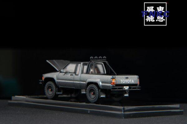 《車友代標》 GCD 1/64 Toyota 海力士 SR5 引擎蓋可開