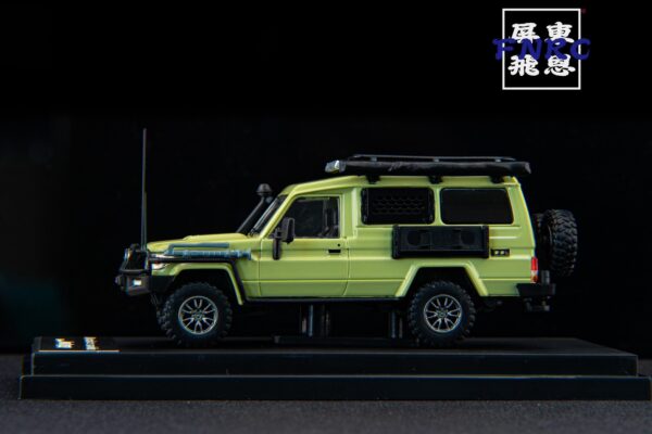 《車友代標》 AM 1/64 Toyota 蘭德庫洛澤 綠色 越野豪華版 附配件